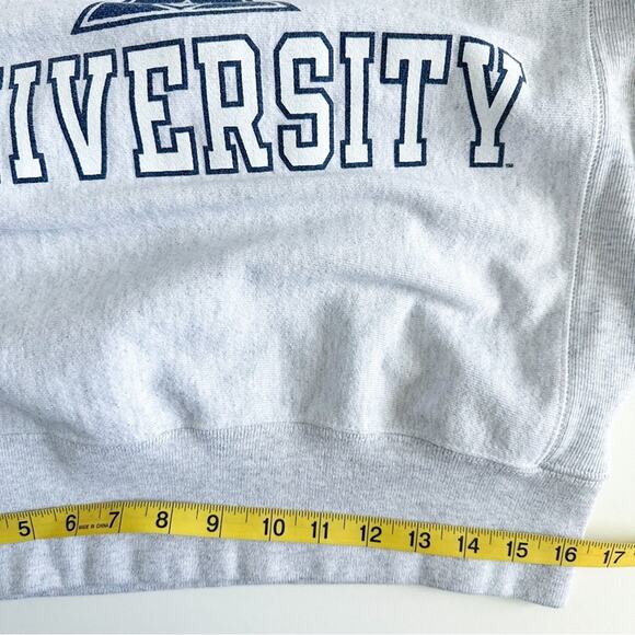 Xavier University Musketeers Champion Reverse Weave Sweatshirt - Picture 12 of 12